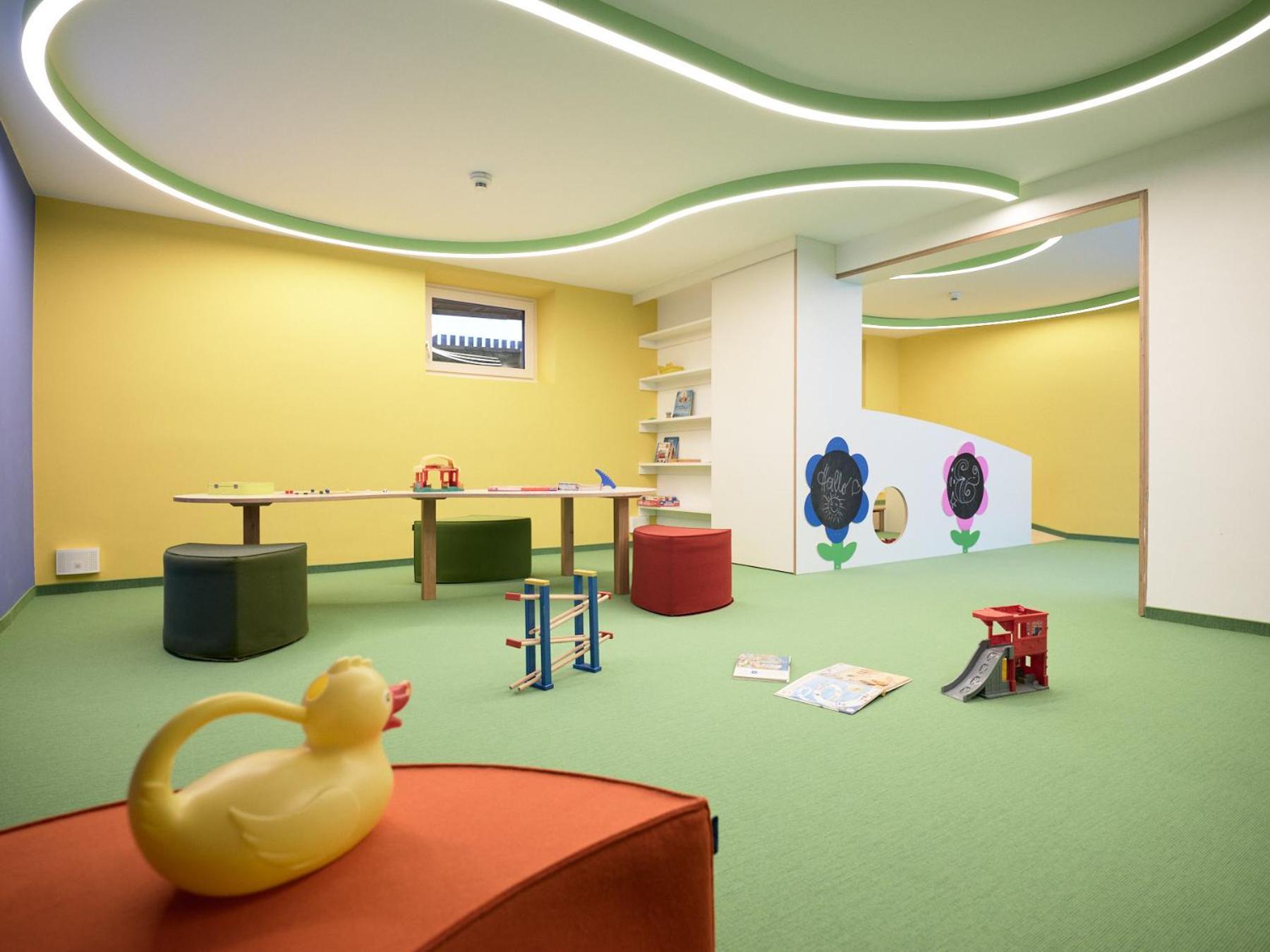 Panoramahotel Fliesserhof エクステリア 写真