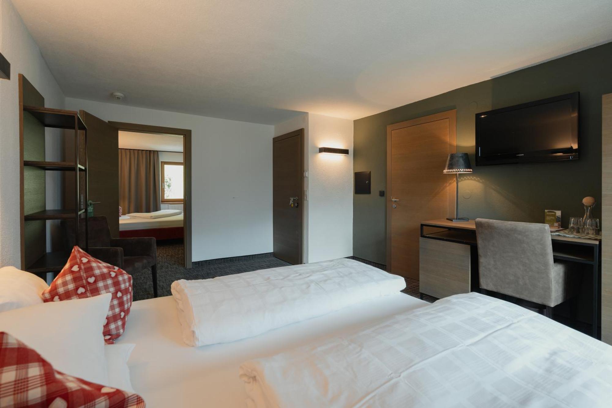 Panoramahotel Fliesserhof エクステリア 写真